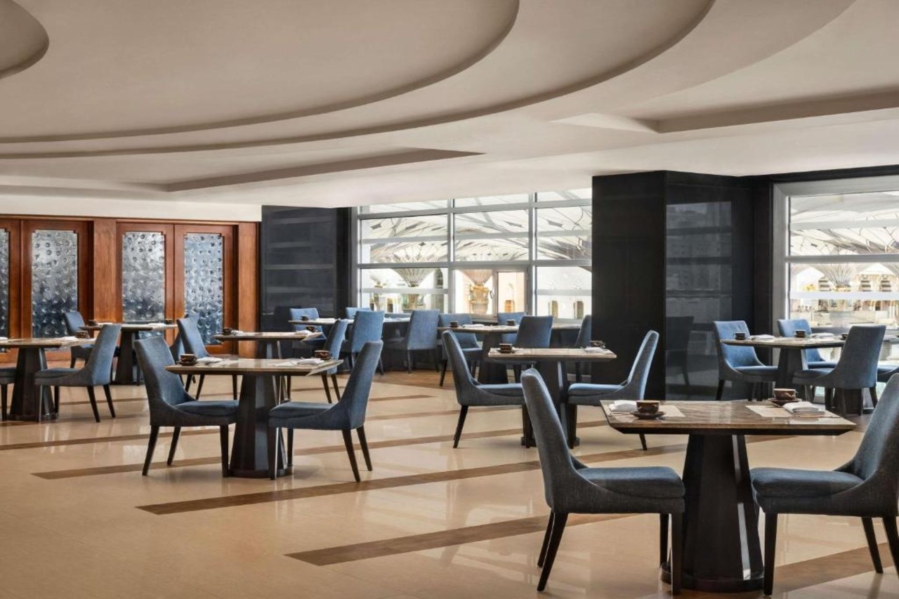 Anwar Al Madinah Movenpick